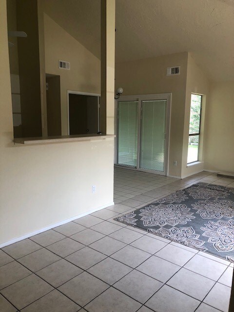 11025 Crinkleawn Dr, Houston, TX 77086 - photo 4