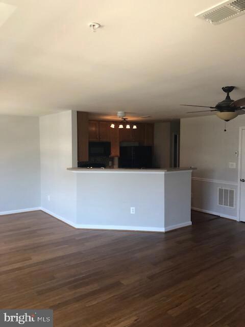 11144 Wortham Crest Cir unit 116, Manassas, VA 20109 - photo 5