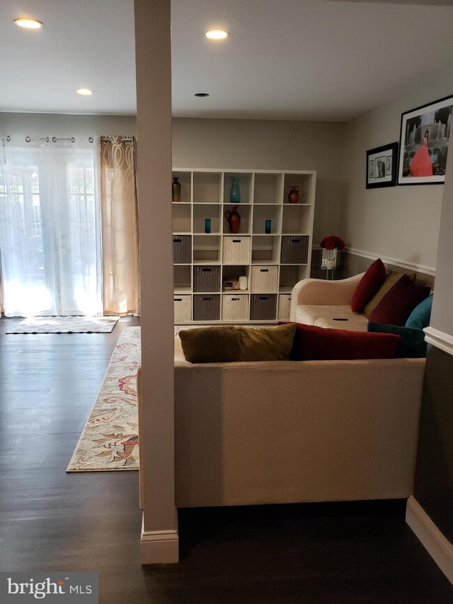 2918 Williamsburg Ct, Woodbridge, VA 22191 - photo 4