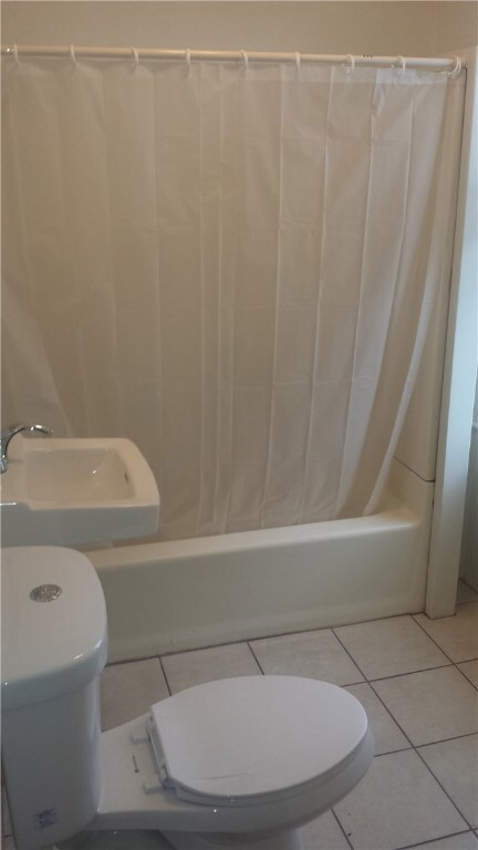 25 Roberts St, Woonsocket, RI 02895 - photo 7