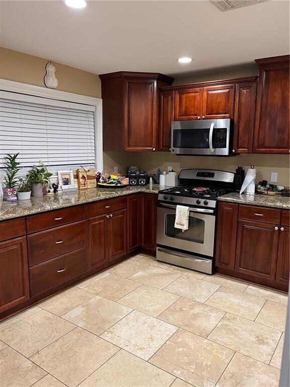 Huge space for the cook!
Perfect for entertaining