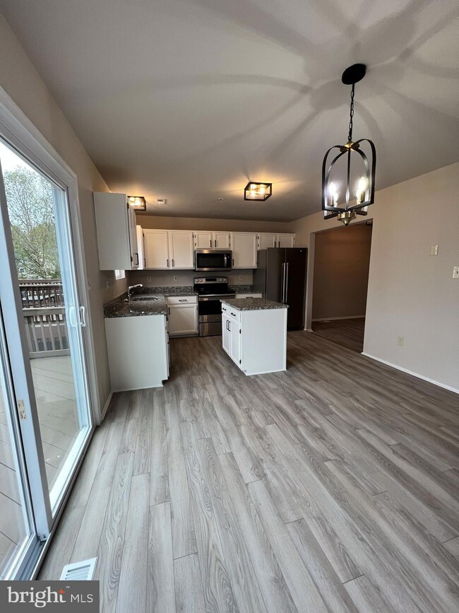 1237 Splashing Brook Dr, Abingdon, MD 21009 - photo 7