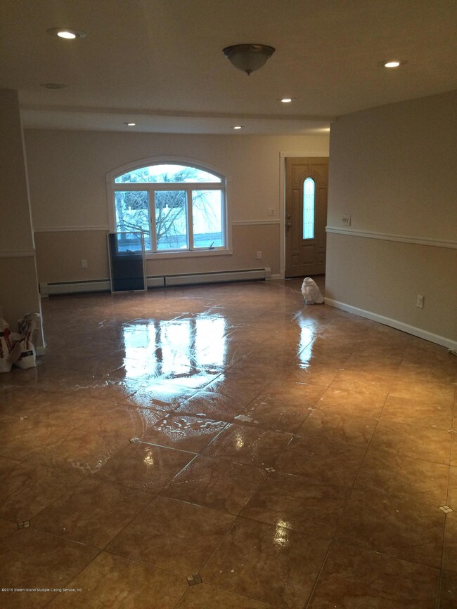 541 Barclay Ave, Staten Island, NY 10312 - photo 6