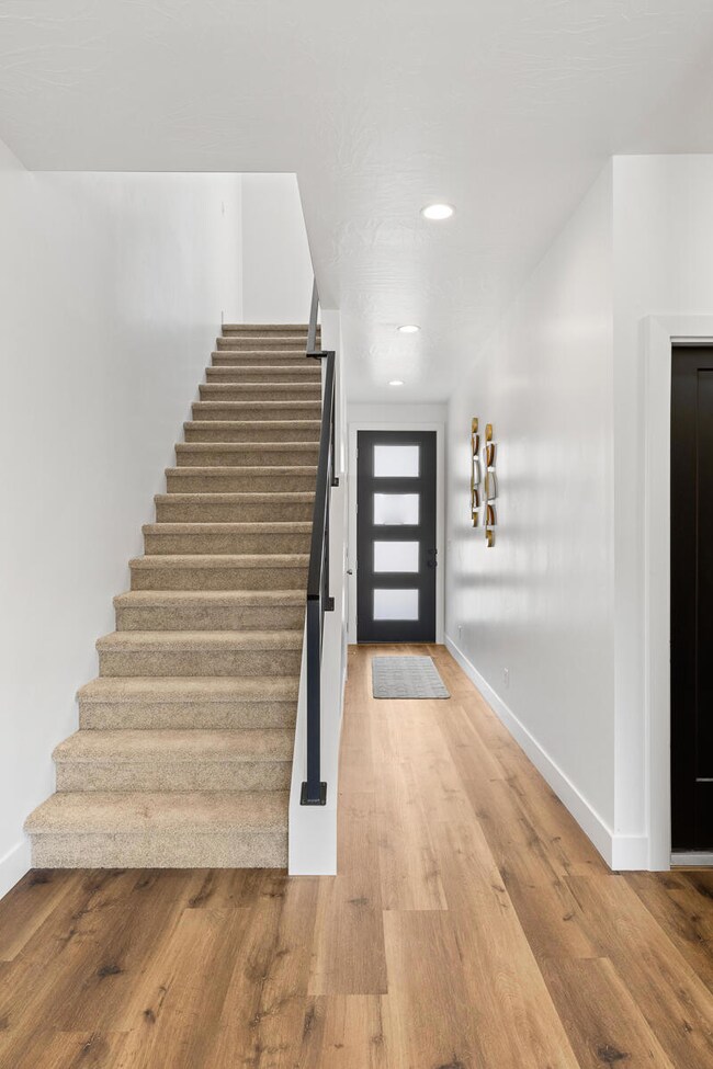 762 E Desert Cactus Dr-1