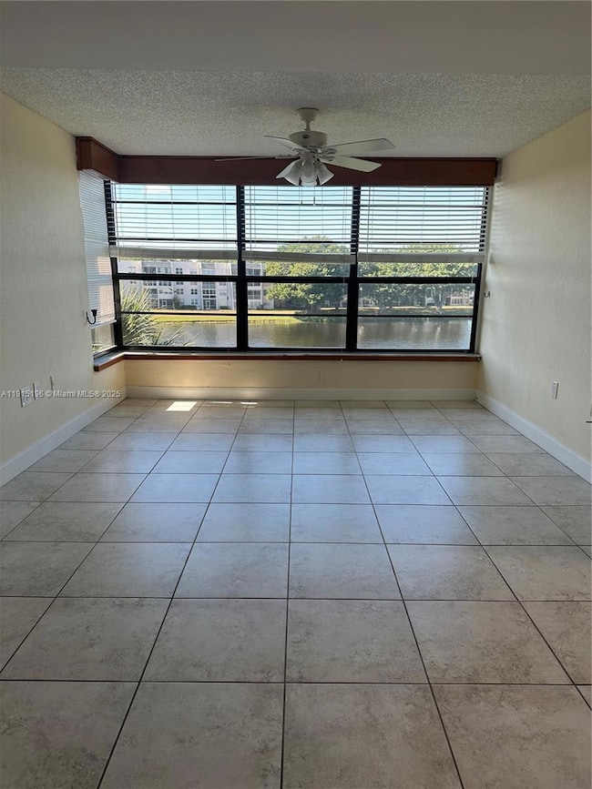1526 Whitehall Dr unit 403, Davie, FL 33324 - photo 5