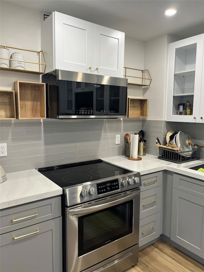 More kitchen