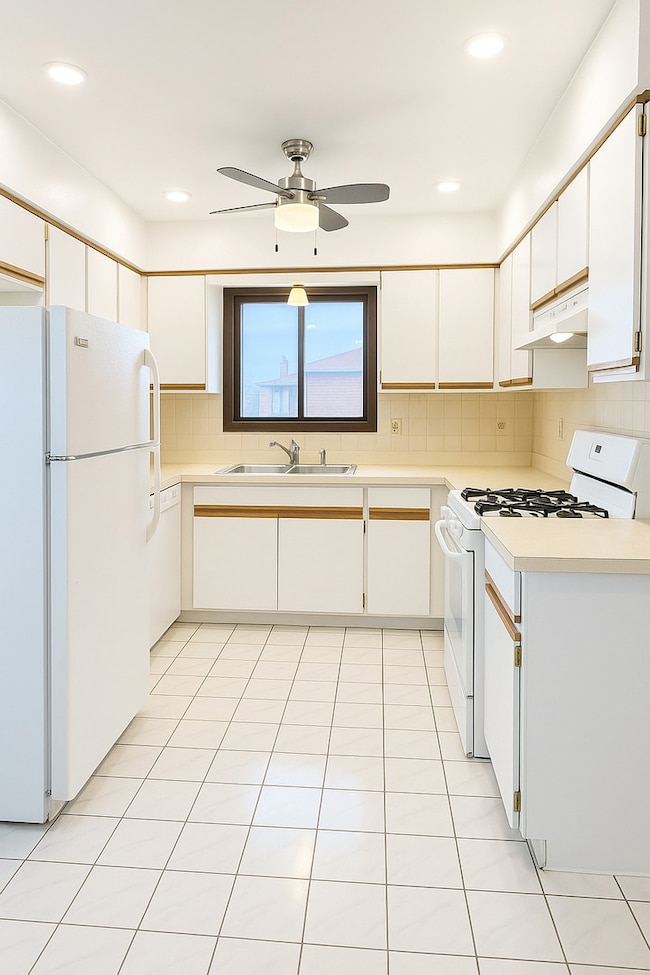 15741 Thomas Ln unit 3BR, Oak Forest, IL 60452 - photo 3