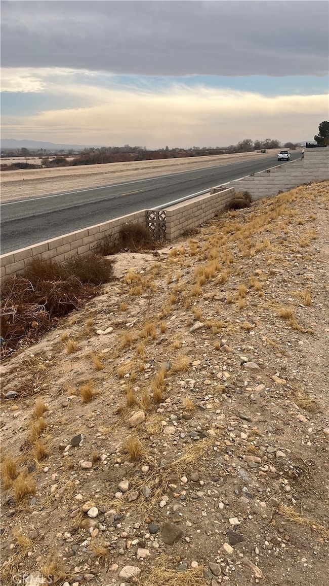 26747 Corona Dr, Helendale, CA 92342 - photo 3