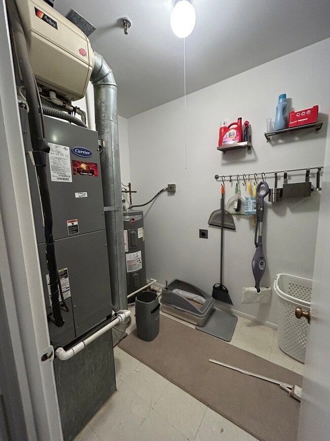 Printer's Square unit 308, Chicago, IL 60605 - photo 7