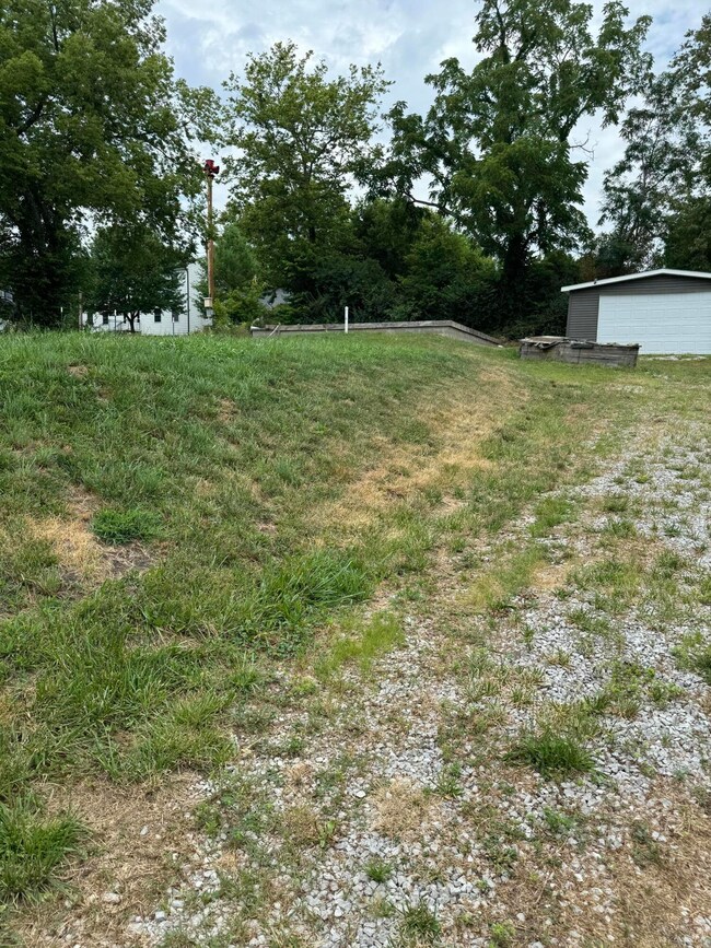 112 Keene Troy Pike, Versailles, KY 40383 - photo 2