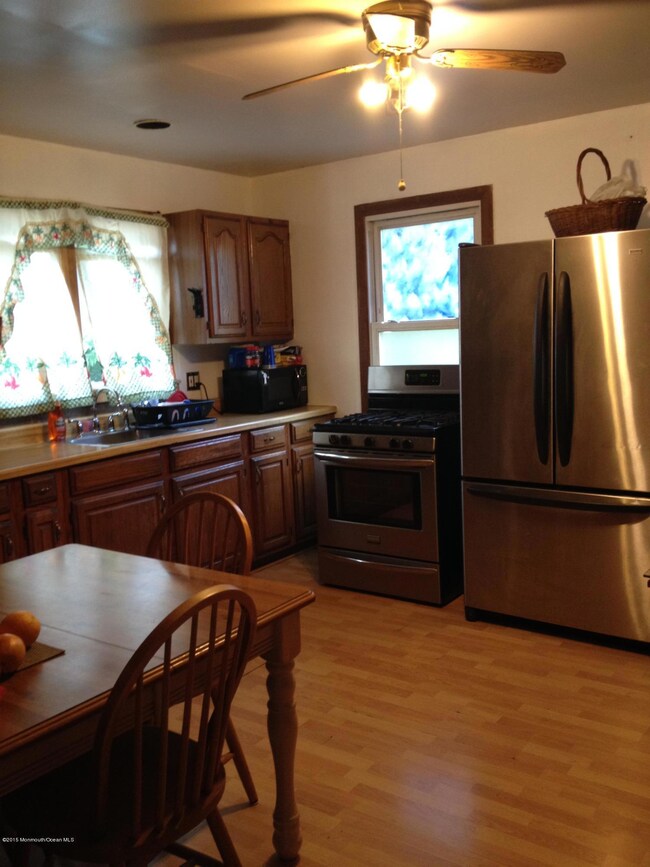 226 Oak St, South Amboy, NJ 08879 - photo 4