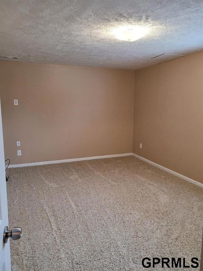 2301 Quartz Dr, Papillion, NE 68046 - photo 7