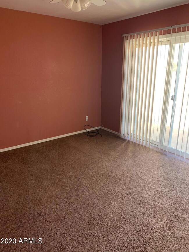 4015 N Montezuma Dr unit D, Eloy, AZ 85131 - photo 5