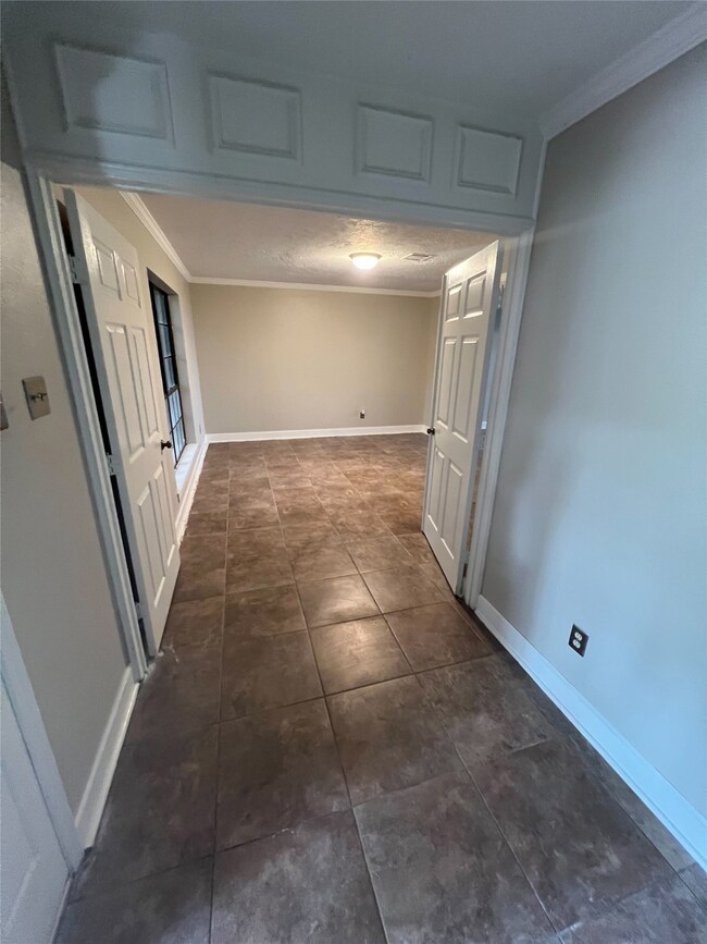 8034 Pine Falls Dr, Houston, TX 77095 - photo 2