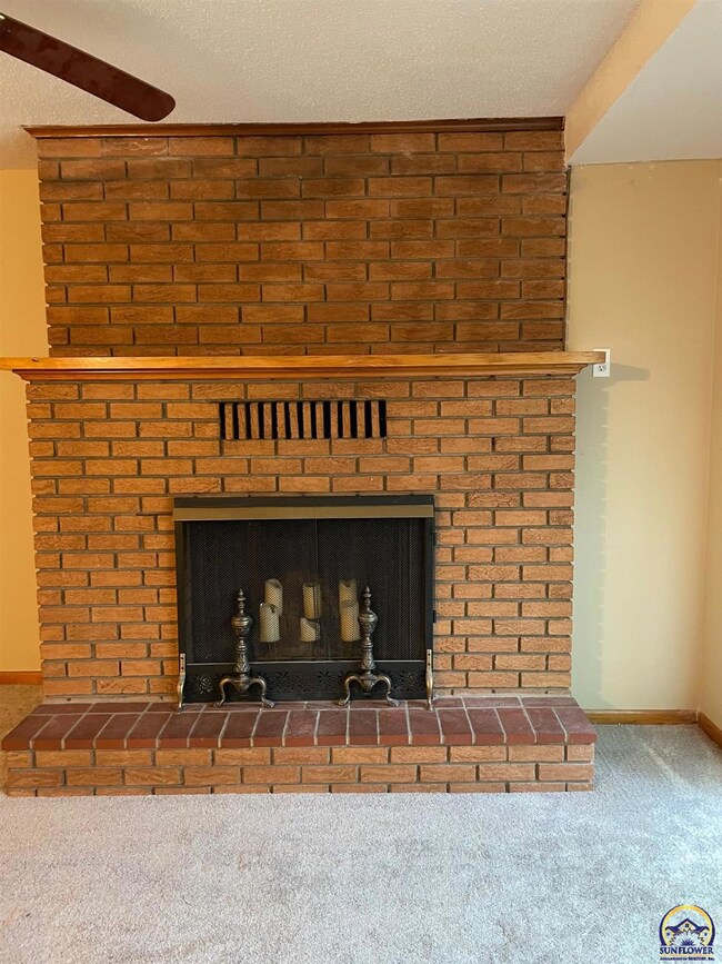 1940 SW 36th Terrace, Topeka, KS 66611 - photo 6