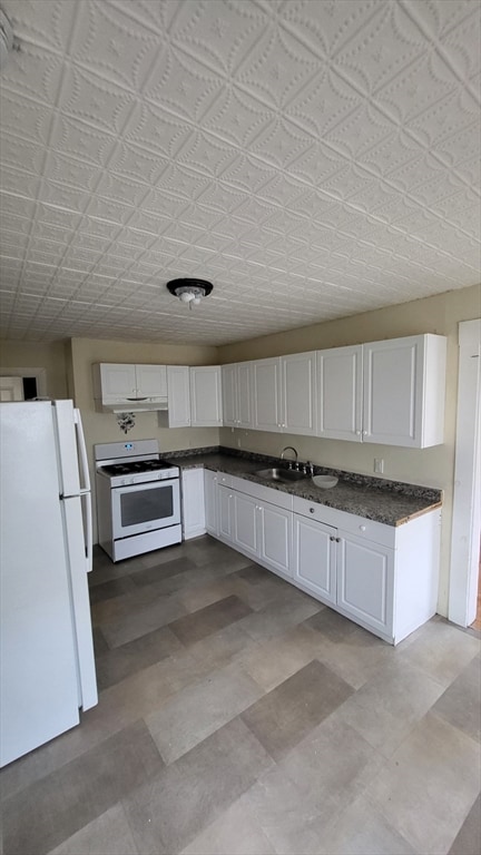 238 Hildreth St, Lowell, MA 01850 - photo 4