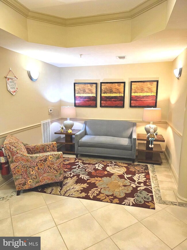 8611 Wintergreen Ct unit 203, Odenton, MD 21113 - photo 5