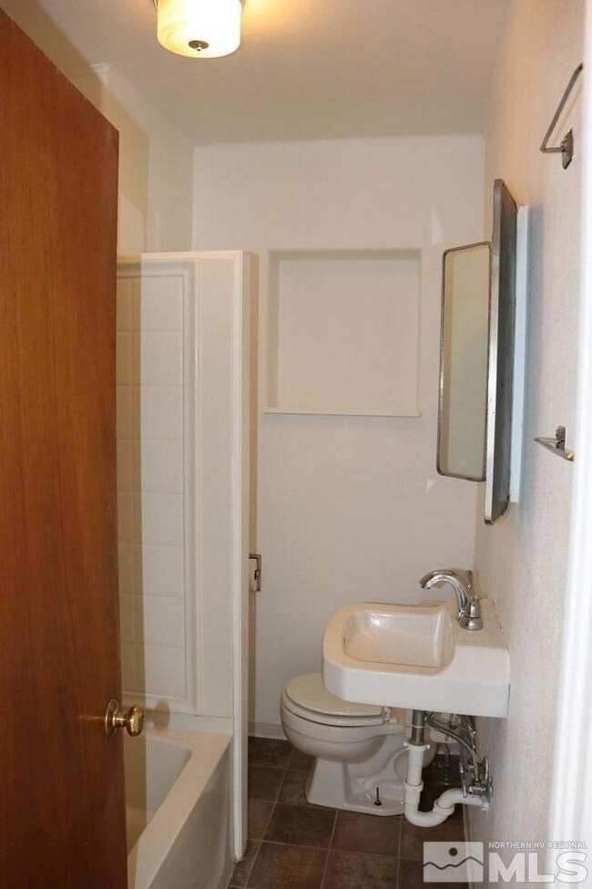 1235 Melarkey St, Winnemucca, NV 89445 - photo 6