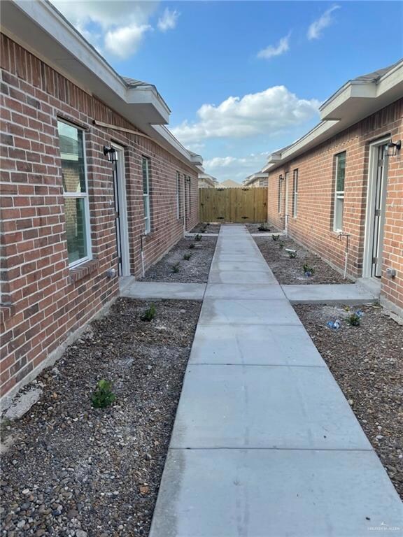 1705 W Broome St unit 1, Edinburg, TX 78541 - photo 2