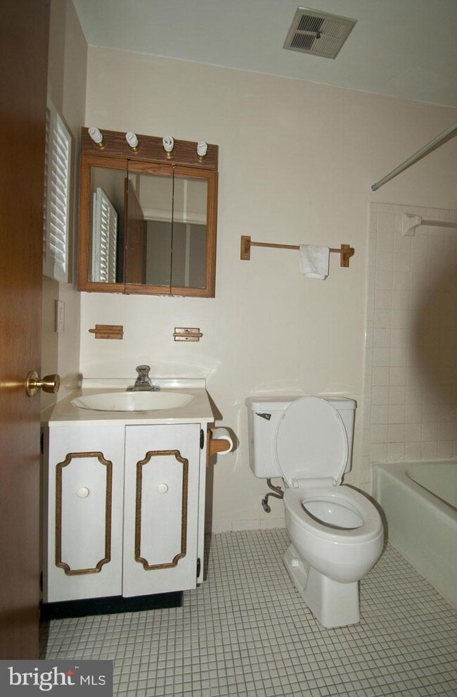 9576 Canterbury Riding, Laurel, MD 20723 - photo 7