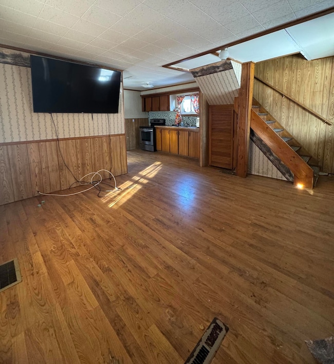 18 Railroad Ave, Milo, ME 04463 - photo 6
