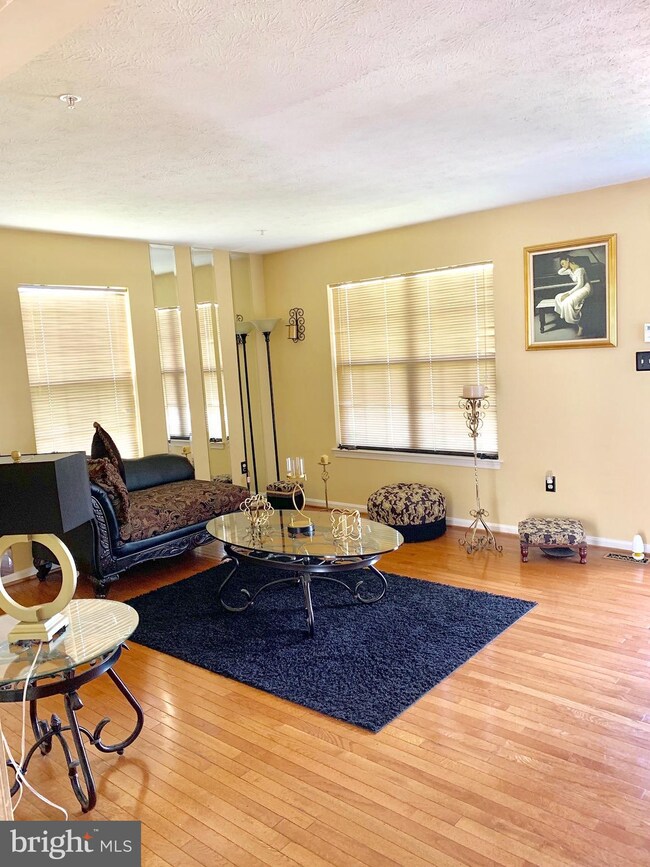 2728 Sweetwater Ct, District Heights, MD 20747 - photo 2