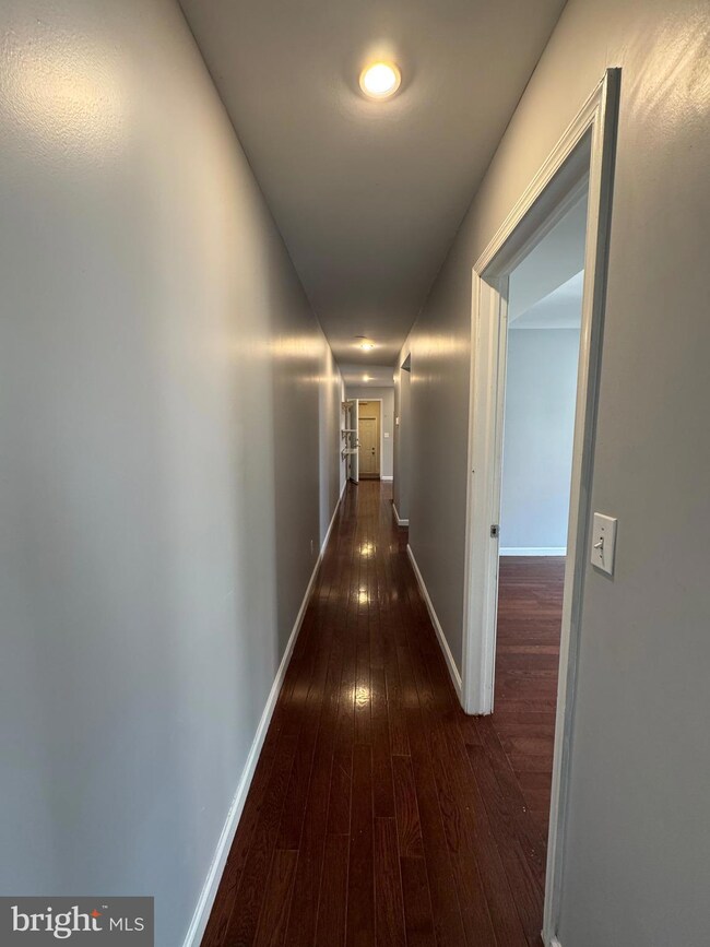 1420 Wharton St unit 2, Philadelphia, PA 19146 - photo 2