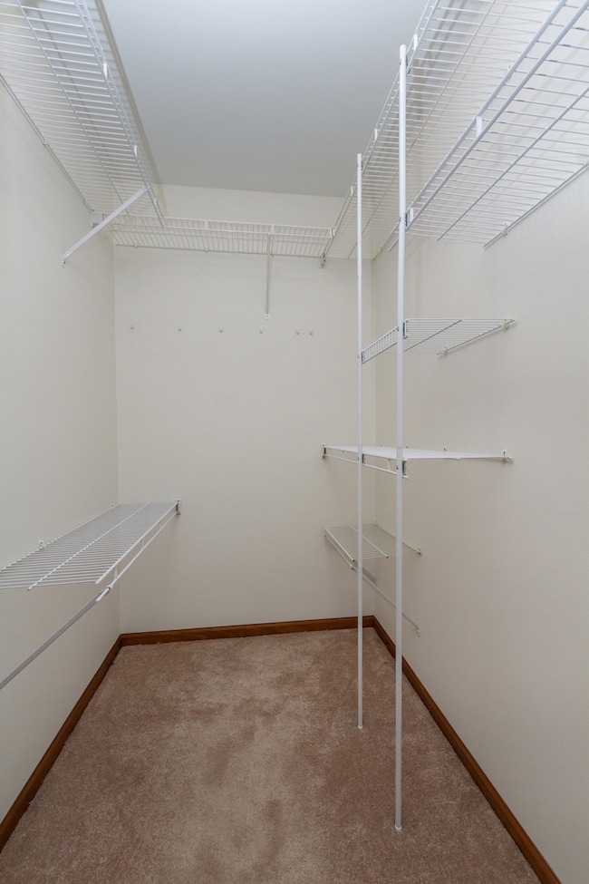 2644 Peppertree Ln, Waukegan, IL 60085 - photo 2