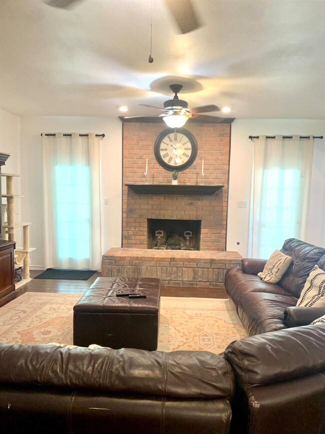 5801 Cooks Ln, Texarkana, TX 75503 - photo 2