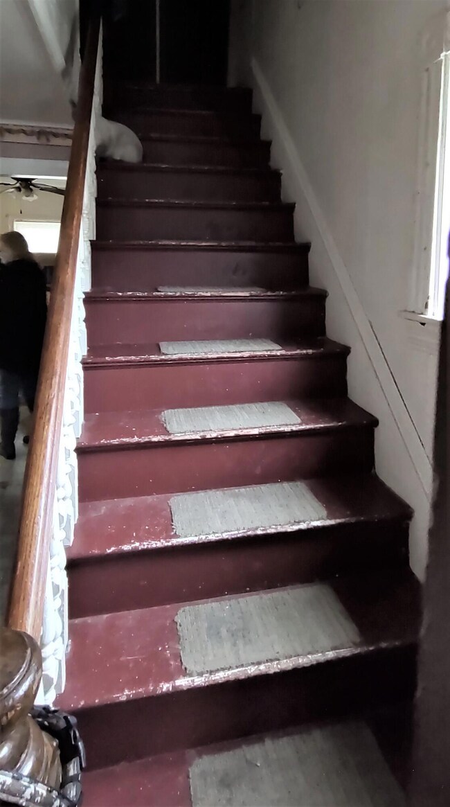 31 Spruce St, Millinocket, ME 04462 - photo 5