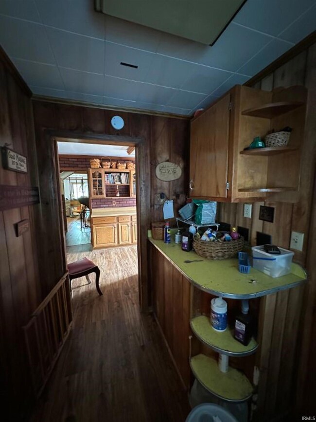 910 A St SE, Linton, IN 47441 - photo 7