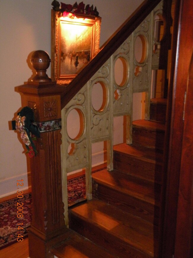 209 W Washington Ave