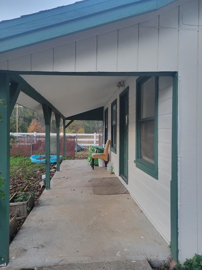 1411 Rockydale Rd, Cave Junction, OR 97523 - photo 5