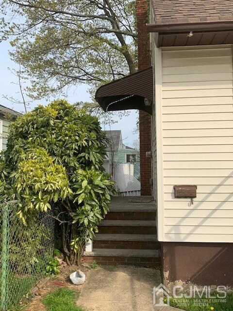 610 E Henry St, Linden, NJ 07036 - photo 2