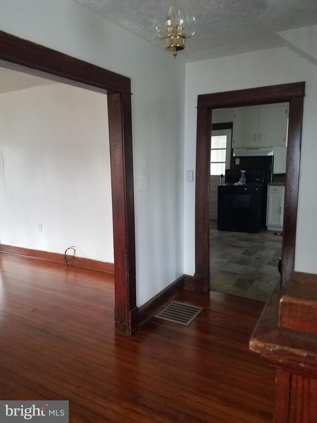 1021 Foreman Ln, Winchester, VA 22603 - photo 4