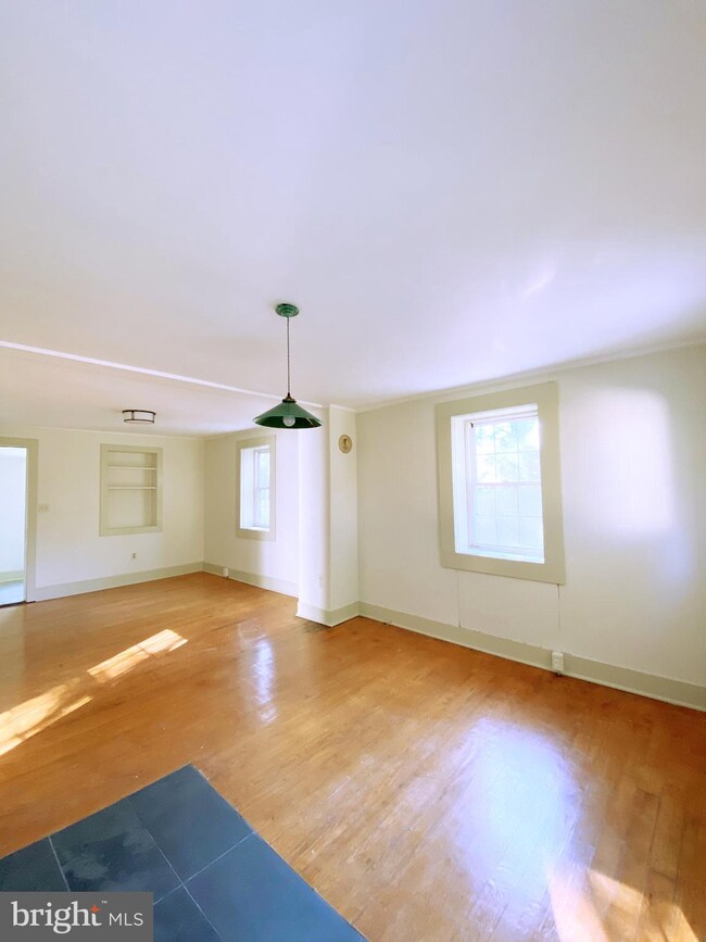 190 N 18th St, Purcellville, VA 20132 - photo 5