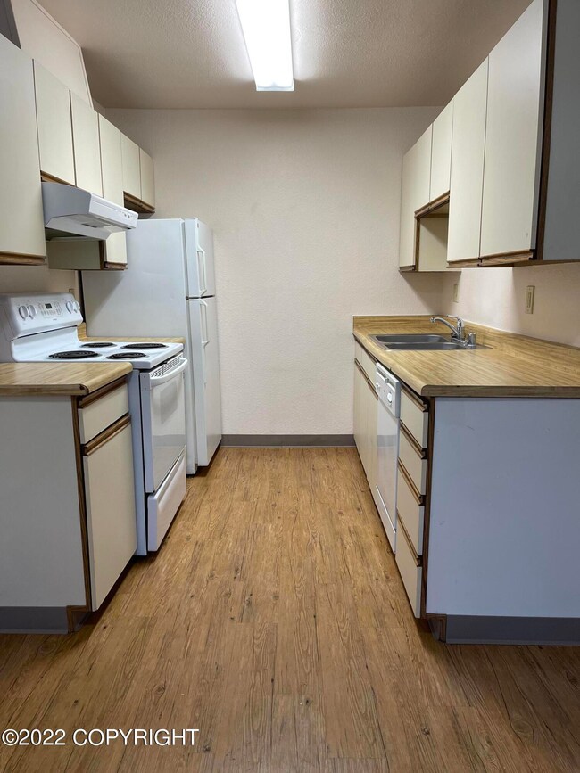 3580 W Dimond Blvd unit C2, Anchorage, AK 99502 - photo 3