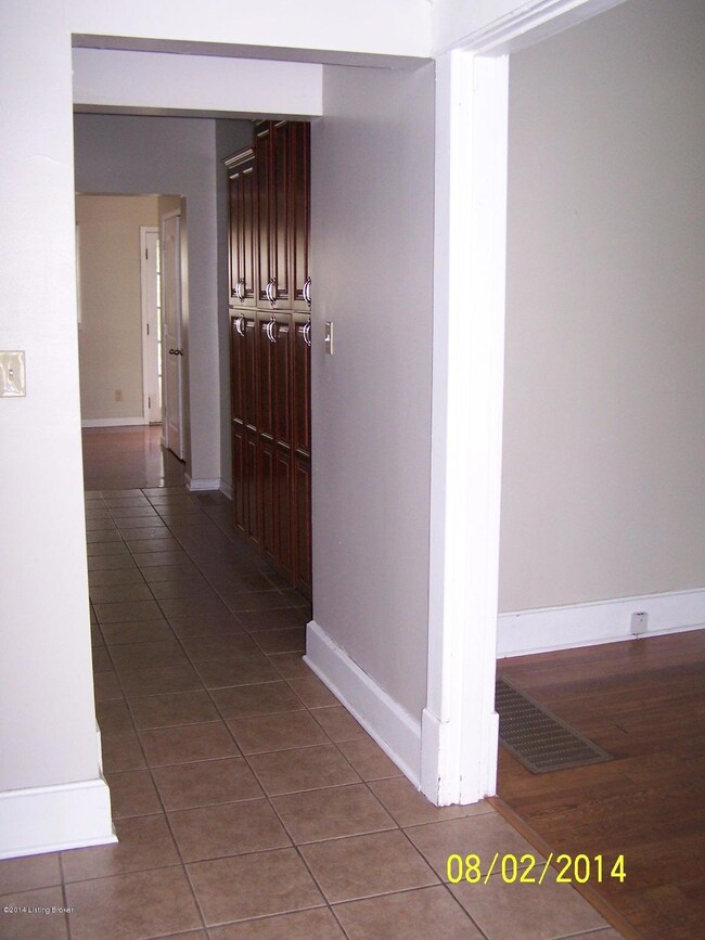 Real Estate 054
