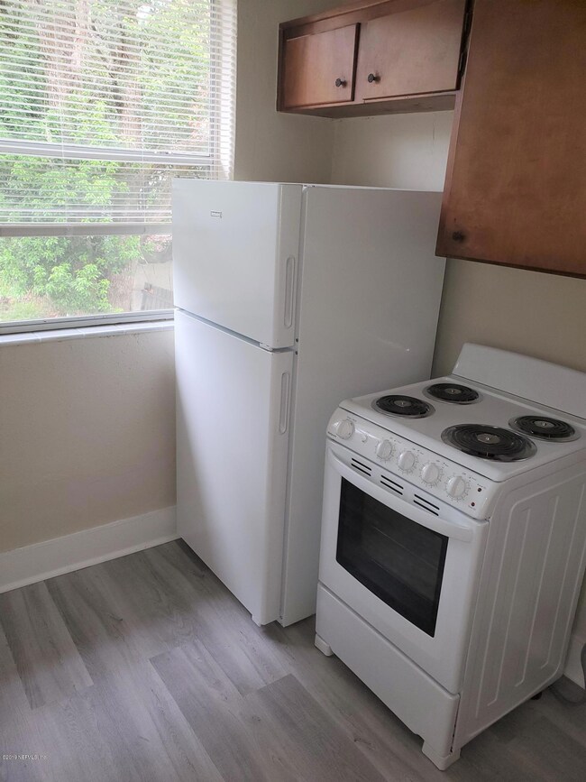 1718 Pine Grove Ave unit 1, Jacksonville, FL 32205 - photo 4