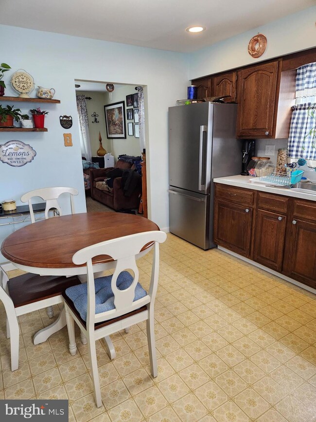 36 Woodbine Ave, Maple Shade, NJ 08052 - photo 4