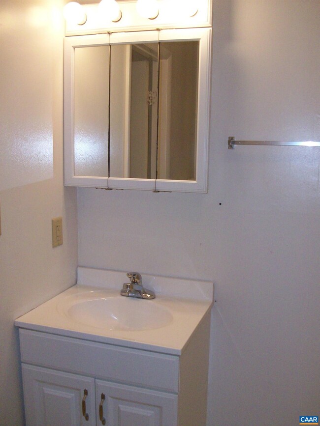 1215 Wertland St unit C41, Charlottesville, VA 22903 - photo 7