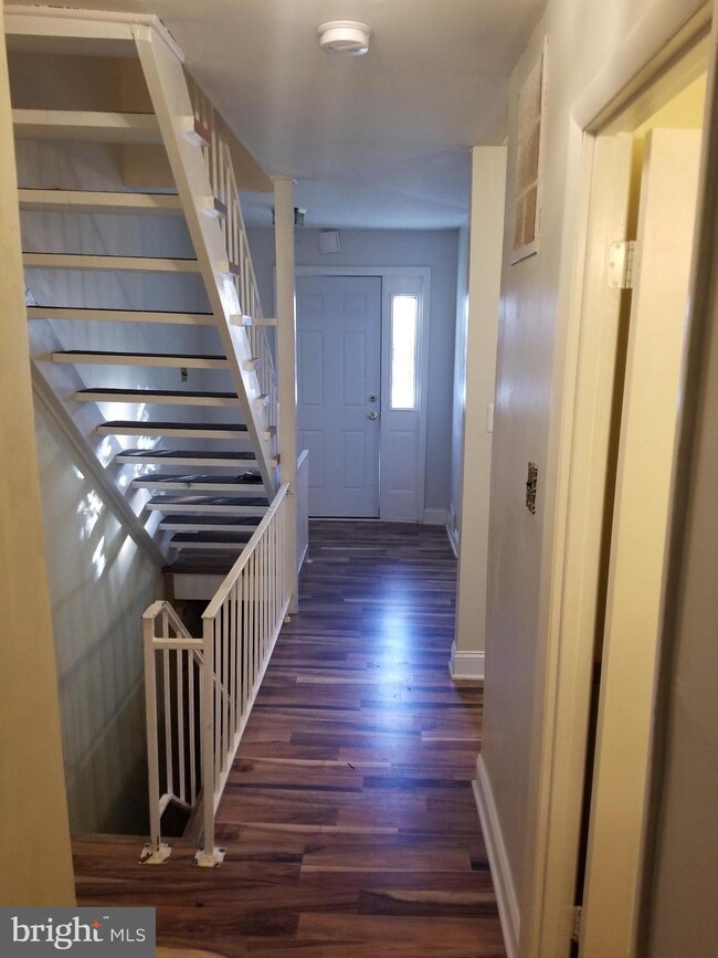 124 Daimler Dr unit 2, Capitol Heights, MD 20743 - photo 4