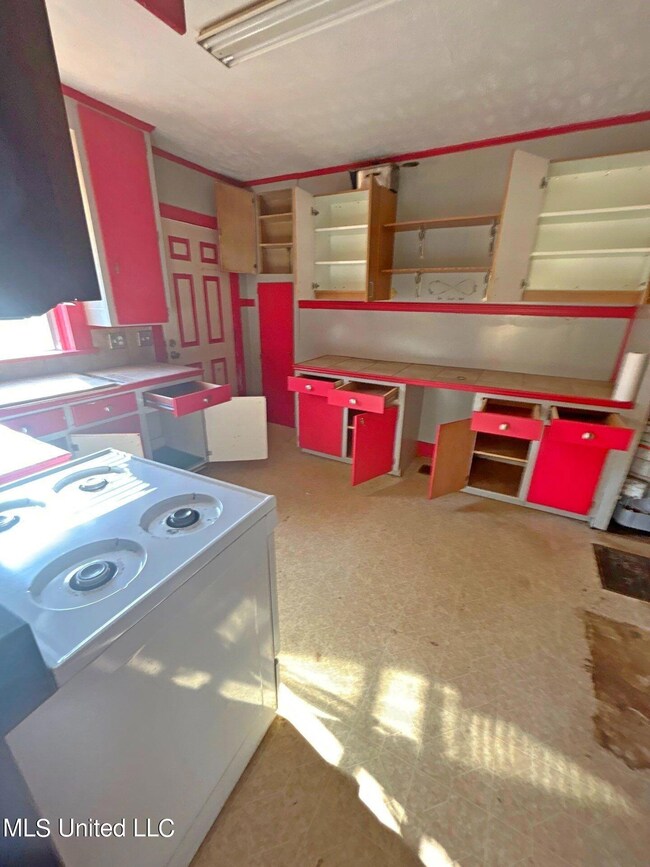 1150 Old Highway 24, McComb, MS 39648 - photo 6