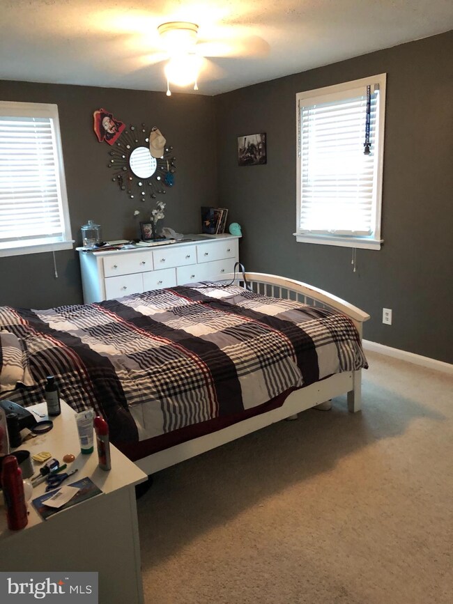 459 Griscom Dr, Woodbury, NJ 08096 - photo 2