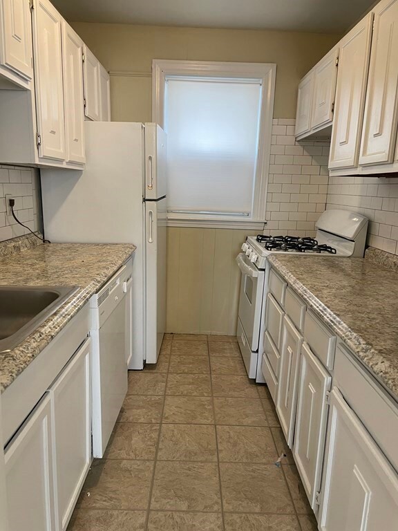 51 Prince St unit 1, Salem, MA 01970 - photo 7