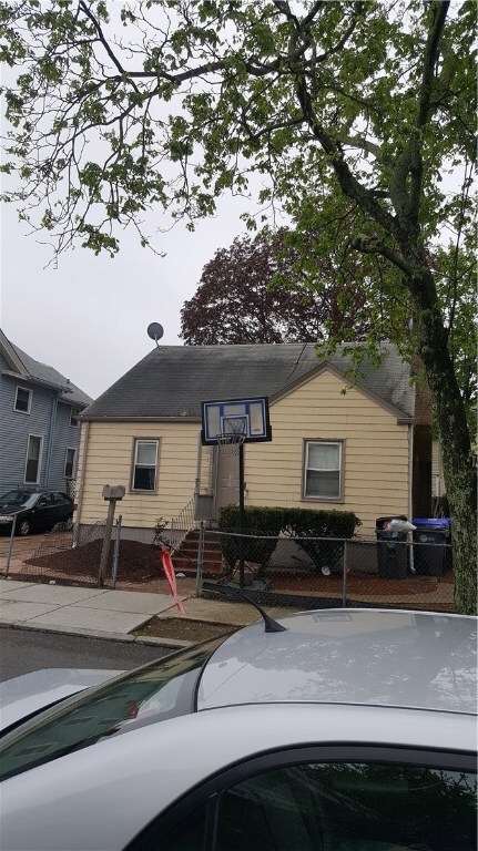 162 Whitmarsh St, Providence, RI 02907 - photo 2