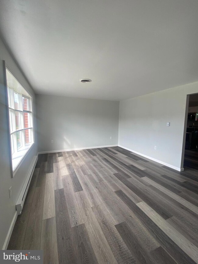 3542 Gregway Dr unit 2, Chambersburg, PA 17202 - photo 5