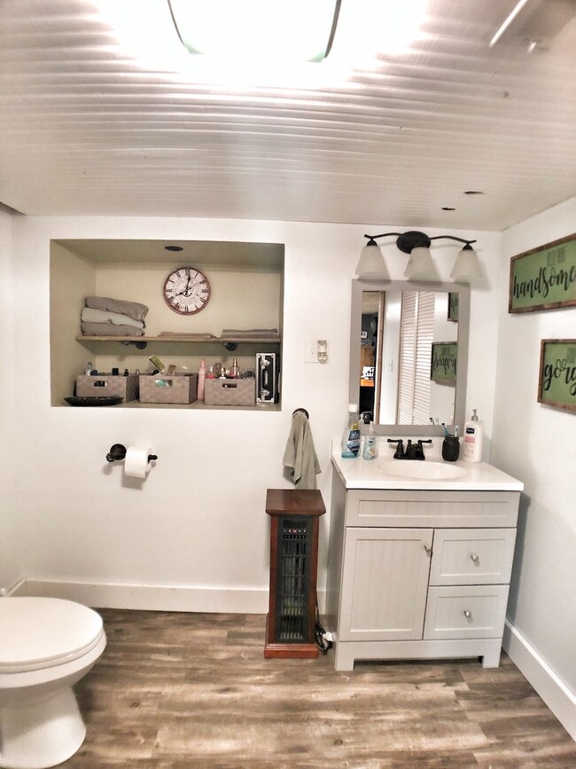 1 W Meredith St, Frankfort, IN 46041 - photo 2