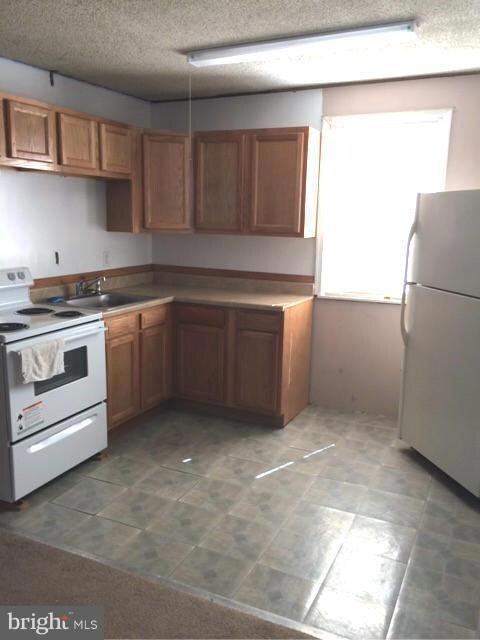 525 Compass Rd E, Baltimore, MD 21220 - photo 4