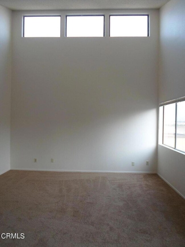 5122 Longfellow Way, Oxnard, CA 93033 - photo 2